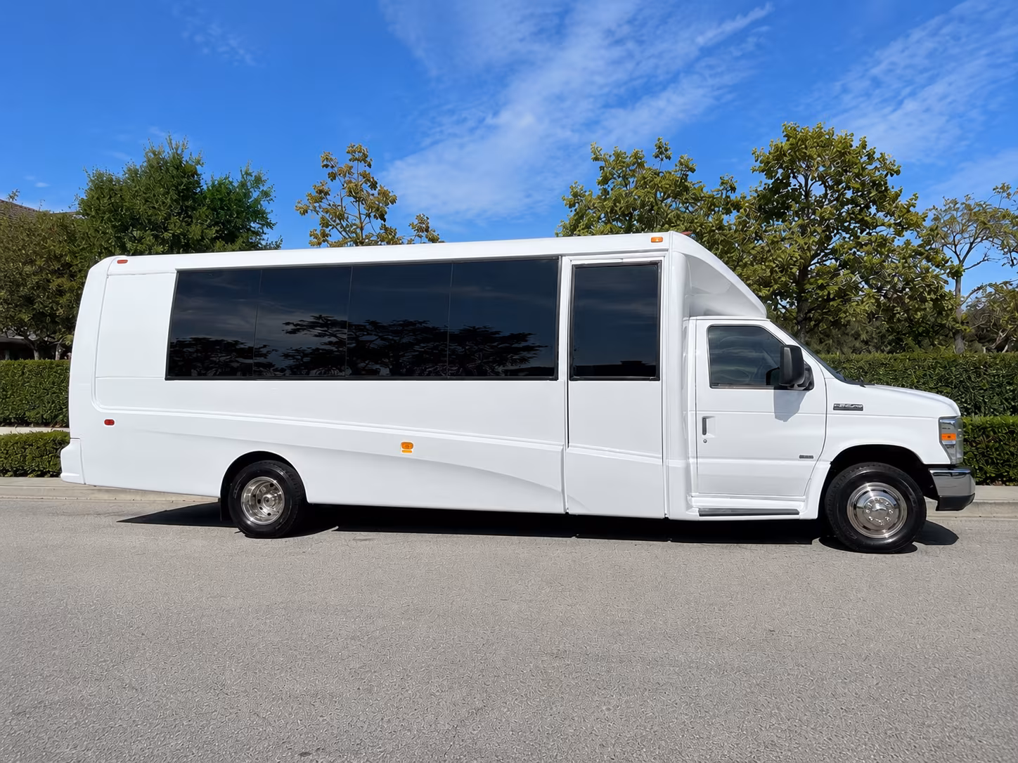 corporate airport transfer buses to hartsfield jackson atl from stonecrest