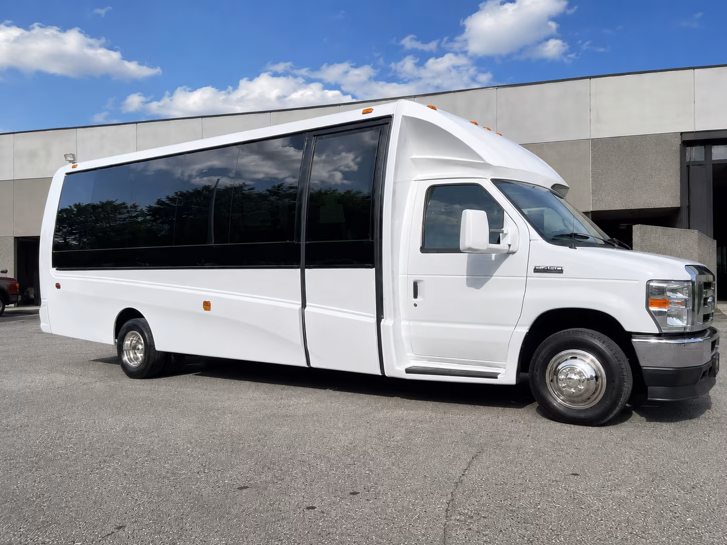 employee shuttle buses for stonecrest and dekalb county commuters
