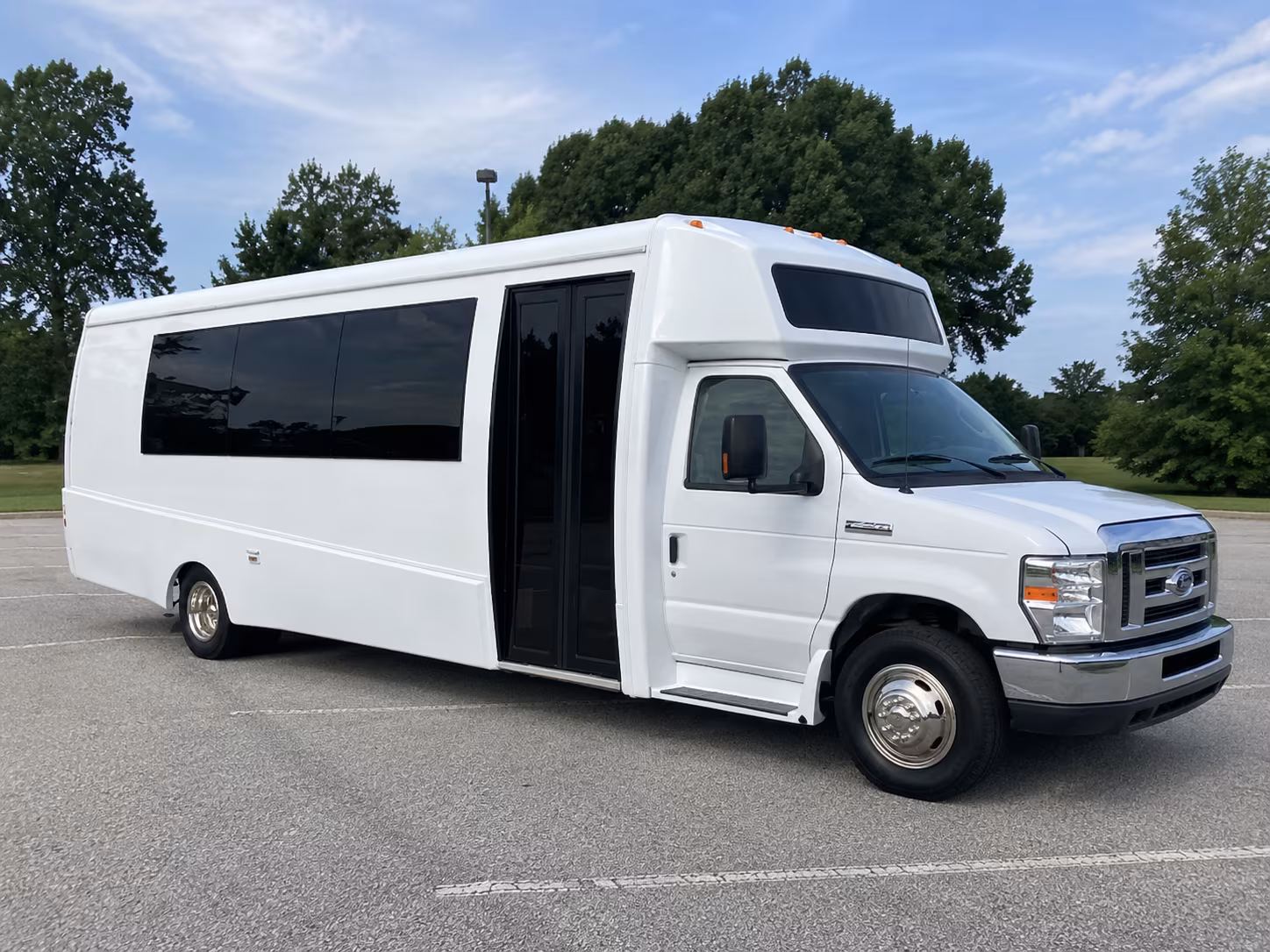 stonecrest 18 passenger party bus