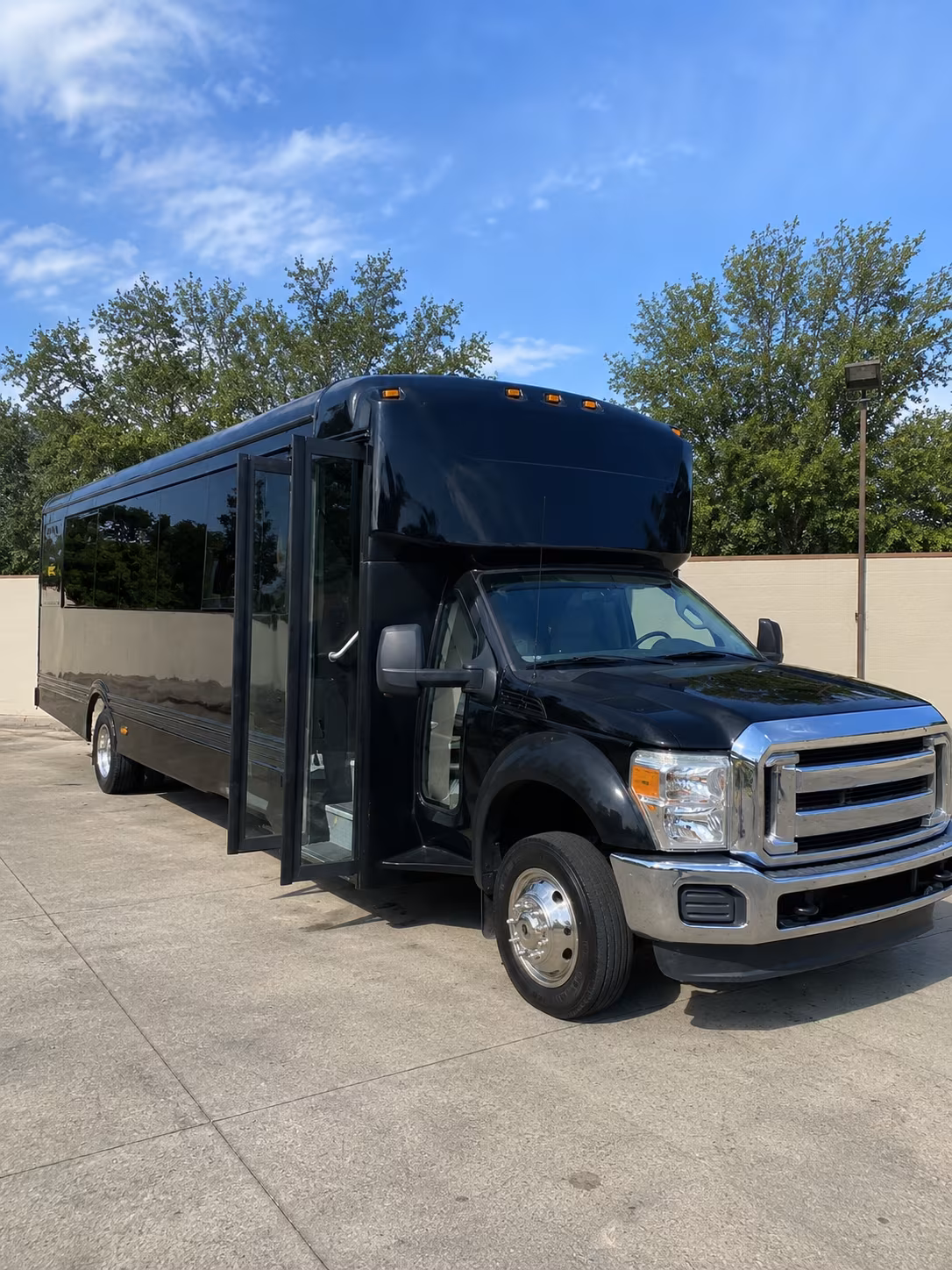 stonecrest 20 passenger party bus